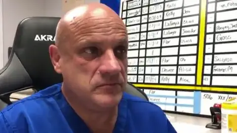El llamamiento desesperado de un médico de Texas contra la "estupidez" humana El llamamiento desesperado de un médico de Texas contra la "estupidez" humana