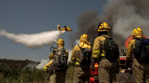 El incendio de Cualedro (Ourense) efe
