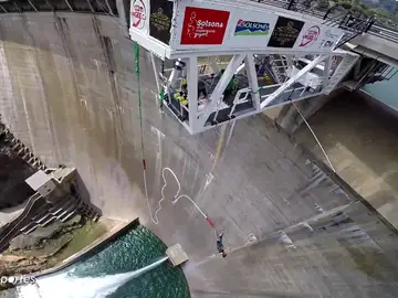 Así es el salto más alto de España, 122 metros de adrenalina en una presa de Lleida Así es el salto más alto de España, 122 metros de adrenalina en una presa de Lleida