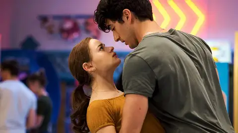 Joey King y Taylor Zakhar Perez como Elle y Marco en 'Mi primer beso 2' Joey King y Taylor Zakhar Perez como Elle y Marco en 'Mi primer beso 2'