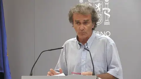 Fernando Simón responde sobre sus vacaciones en Portugal: "Es mi vida personal y es de mal gusto que lo hayas sacado en una reunión" Fernando Simón responde sobre sus vacaciones en Portugal: "Es mi vida personal y es de mal gusto que lo hayas sacado en una reunión"