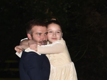 David Beckham con su hija Harper Seven en brazos 