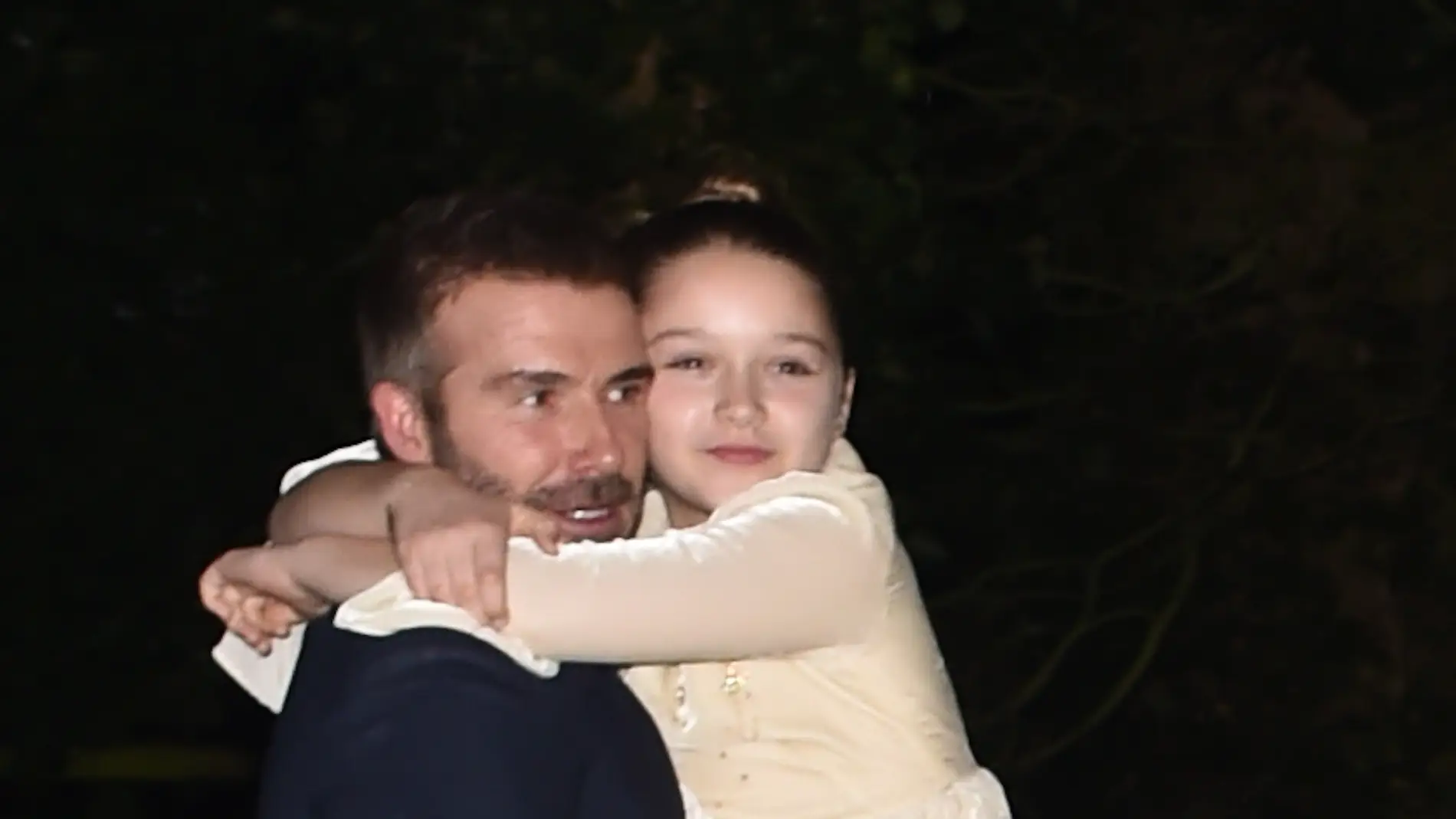 David Beckham con su hija Harper Seven en brazos 