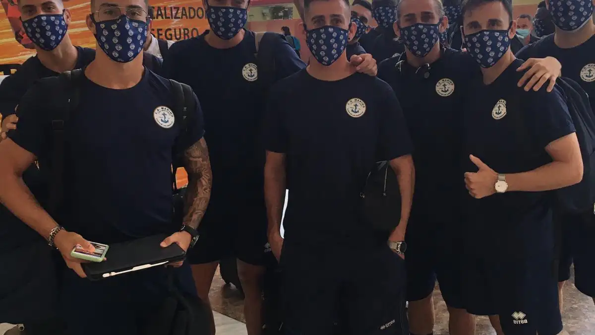 Los jugadores del CD Marino, en su viaje a Madrid Los jugadores del CD Marino, en su viaje a Madrid