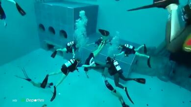 Así es la piscina más profunda del mundo, un paraíso para los amantes de la apnea