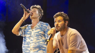 Dvicio invita al escenario de Starlite Catalana Occidente a Willy Bárcenas de Taburete para un cierre apoteósico que emociona a los asistentes