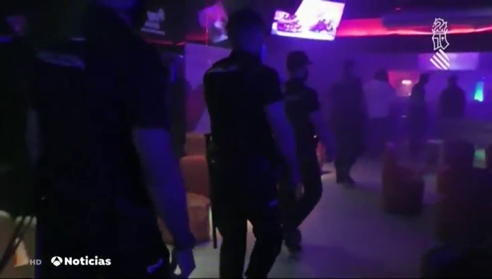 Operativo especial de la Policía para detectar infractores en las discotecas de Valencia