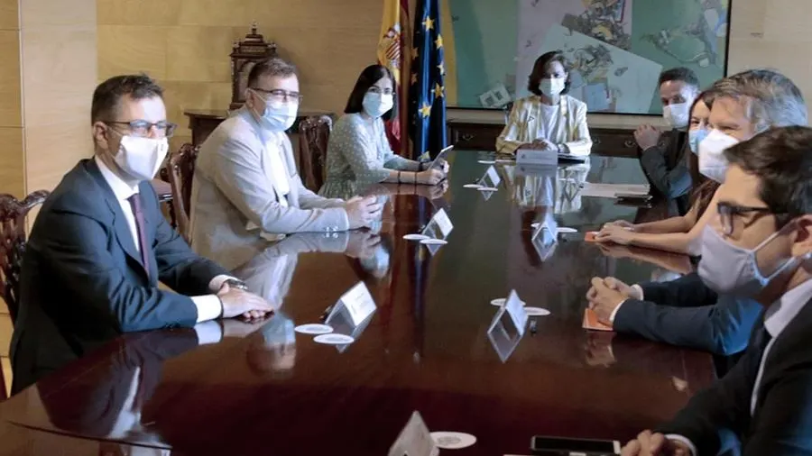 La vicepresidenta Carmen Calvo se reúne con una delegación de Ciudadanos La vicepresidenta Carmen Calvo se reúne con una delegación de Ciudadanos