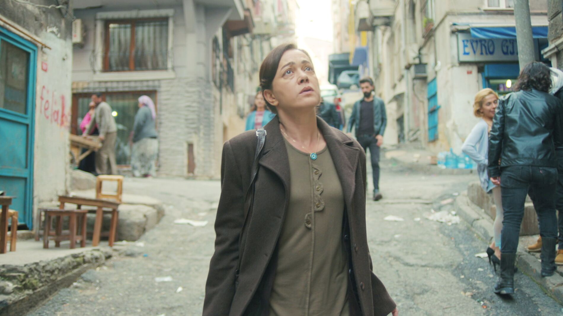 Hatice descubre la precaria situación en la que vive Bahar con sus hijos