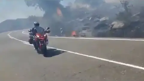 El accidente que provocó el incendio de Robledo de Chavela (Madrid): "La moto ha explotado" El accidente que provocó el incendio de Robledo de Chavela (Madrid): "La moto ha explotado"