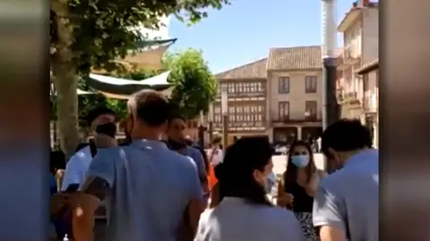 Polémica por la actuación de una charanga en Herrera de Pisuerga sin mascarilla y sin distancia social contra el coronavirus Polémica por la actuación de una charanga en Herrera de Pisuerga sin mascarilla y sin distancia social contra el coronavirus