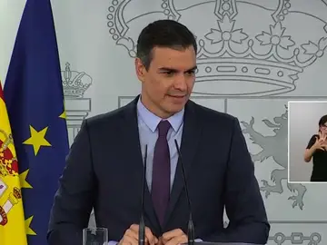 Pedro Sánchez resta importancia a las discrepancias con Podemos: "Los despachos con el rey son confidenciales y cada partido tiene sus opiniones" Pedro Sánchez resta importancia a las discrepancias con Podemos: "Los despachos con el rey son confidenciales y cada partido tiene sus opiniones"