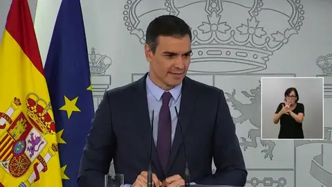 Pedro Sánchez resta importancia a las discrepancias con Podemos: "Los despachos con el rey son confidenciales y cada partido tiene sus opiniones" Pedro Sánchez resta importancia a las discrepancias con Podemos: "Los despachos con el rey son confidenciales y cada partido tiene sus opiniones"