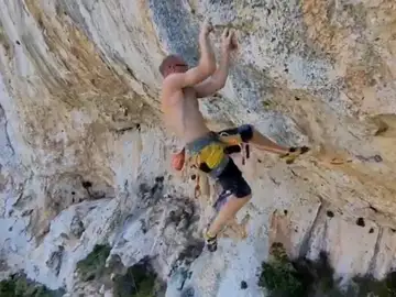 Las falanges de acero de los hermanos Iker y Eneko Pou en las rocas verticales de Mallorca Las falanges de acero de los hermanos Iker y Eneko Pou en las rocas verticales de Mallorca