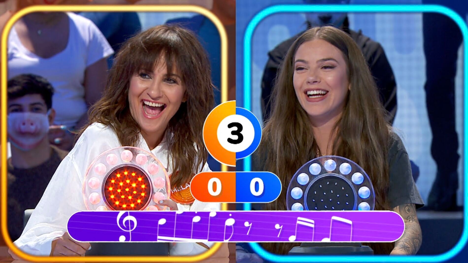 María Isabel y Melani Olivares demuestran su divertido nivel de inglés en ‘La Pista’