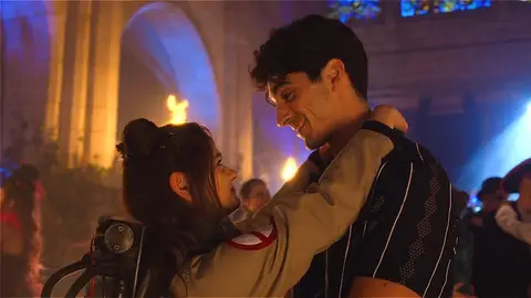 Taylor Zakhar Perez y Joey King en 'Mi primer beso 2' Taylor Zakhar Perez y Joey King en 'Mi primer beso 2'