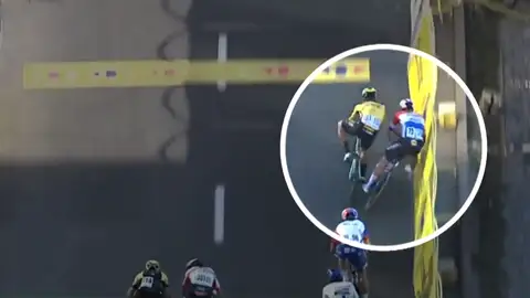 El vídeo que revela la "criminal" maniobra de Groenewegen que ha dejado en coma a Jakobsen El vídeo que revela la "criminal" maniobra de Groenewegen que ha dejado en coma a Jakobsen