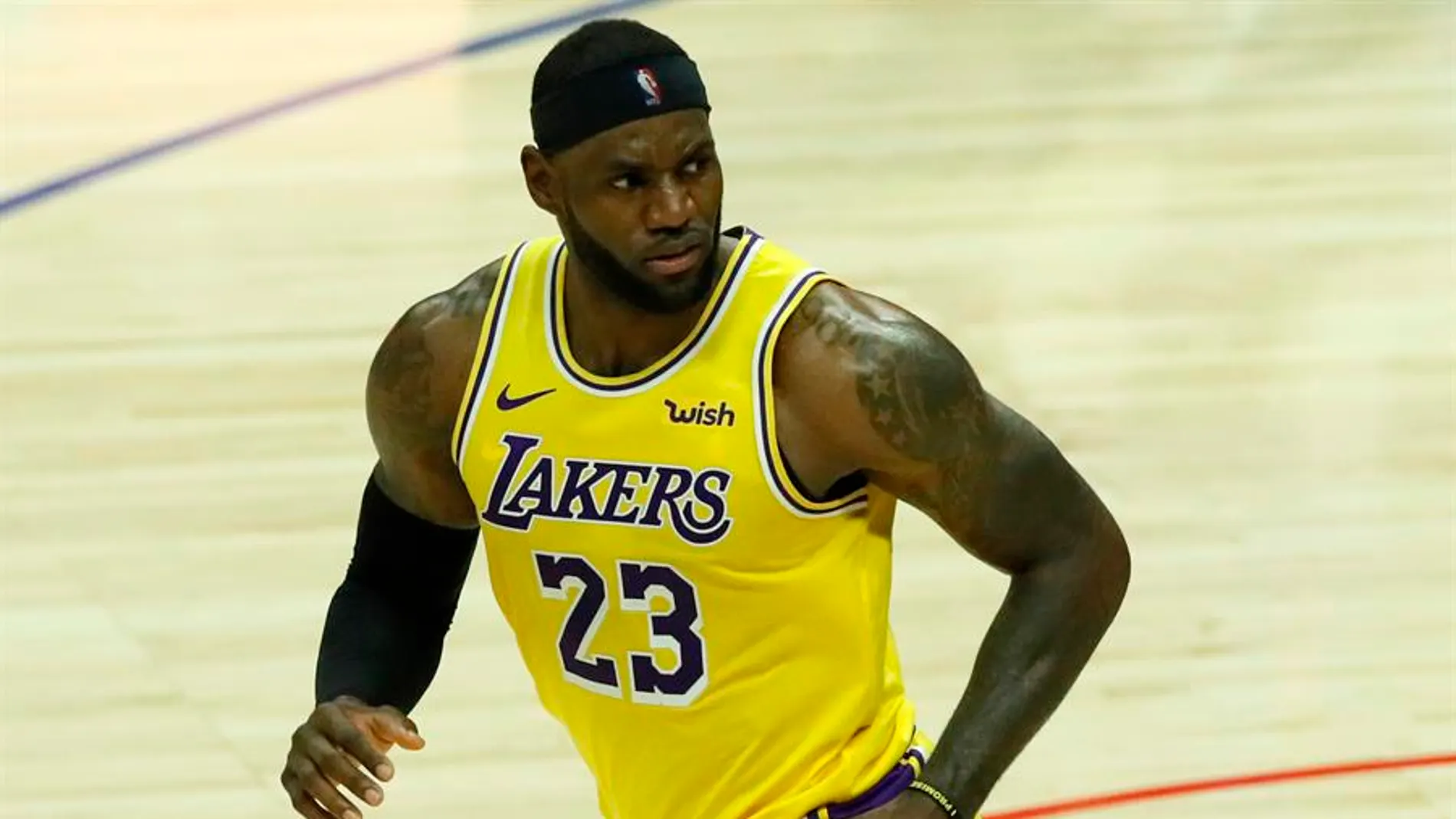 LeBron James contesta a Donald Trump: "El juego seguirá sin él, no me puede importar menos" LeBron James contesta a Donald Trump: "El juego seguirá sin él, no me puede importar menos"