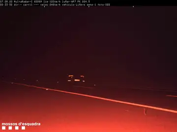 Detienen a un conductor que circulaba a 246 Km por hora Detienen a un conductor que circulaba a 246 Km por hora