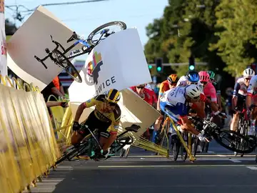 Fabio Jakobsen despierta del coma tras su terrible accidente en la Vuelta a Polonia Fabio Jakobsen despierta del coma tras su terrible accidente en la Vuelta a Polonia