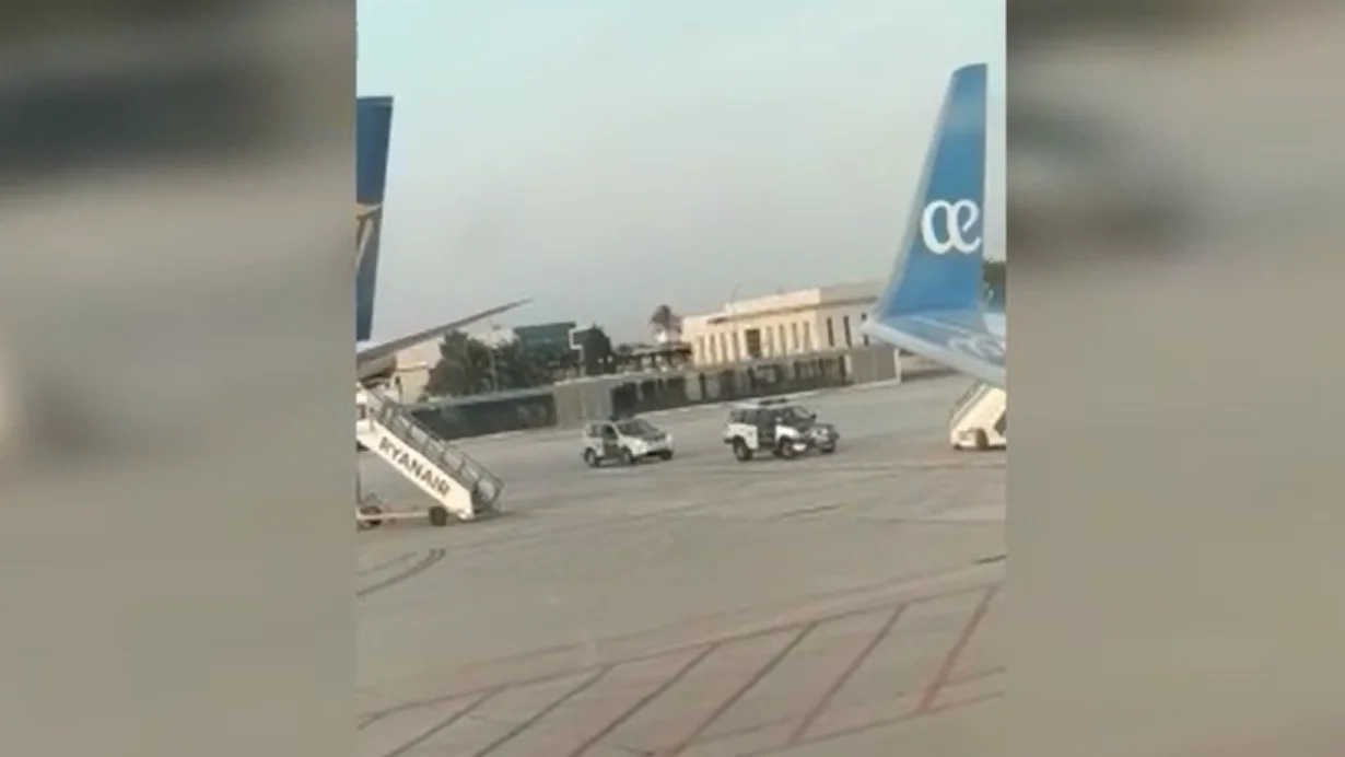 Un vuelo Las Palmas-Madrid aterriza de emergencia en M&aacute;laga al negarse un pasajero a ponerse la mascarilla