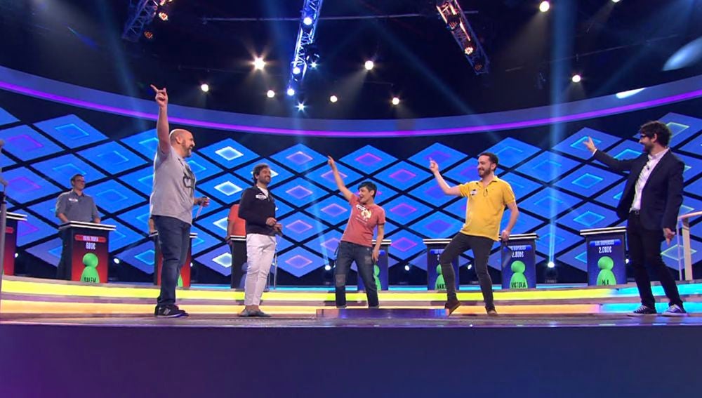 El ritmo de Juanra Bonet anima a 'Los dispersos' a darlo todo en el plató de '¡Boom!'