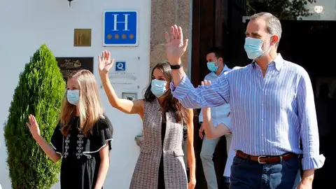 Los reyes y sus hijas, este mes de julio, en Mérida. Los reyes y sus hijas, este mes de julio, en Mérida.