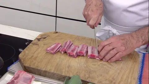 El tiempo cocción exacto que Karlos Arguiñano recomienda para que la costilla de cerdo quede tierna El tiempo cocción exacto que Karlos Arguiñano recomienda para que la costilla de cerdo quede tierna