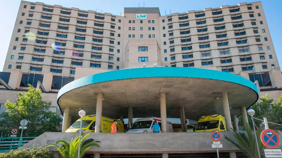 Entrada de Urgencias del Hospital Clínico 'Lozano Blesa', en Zaragoza Entrada de Urgencias del Hospital Clínico 'Lozano Blesa', en Zaragoza