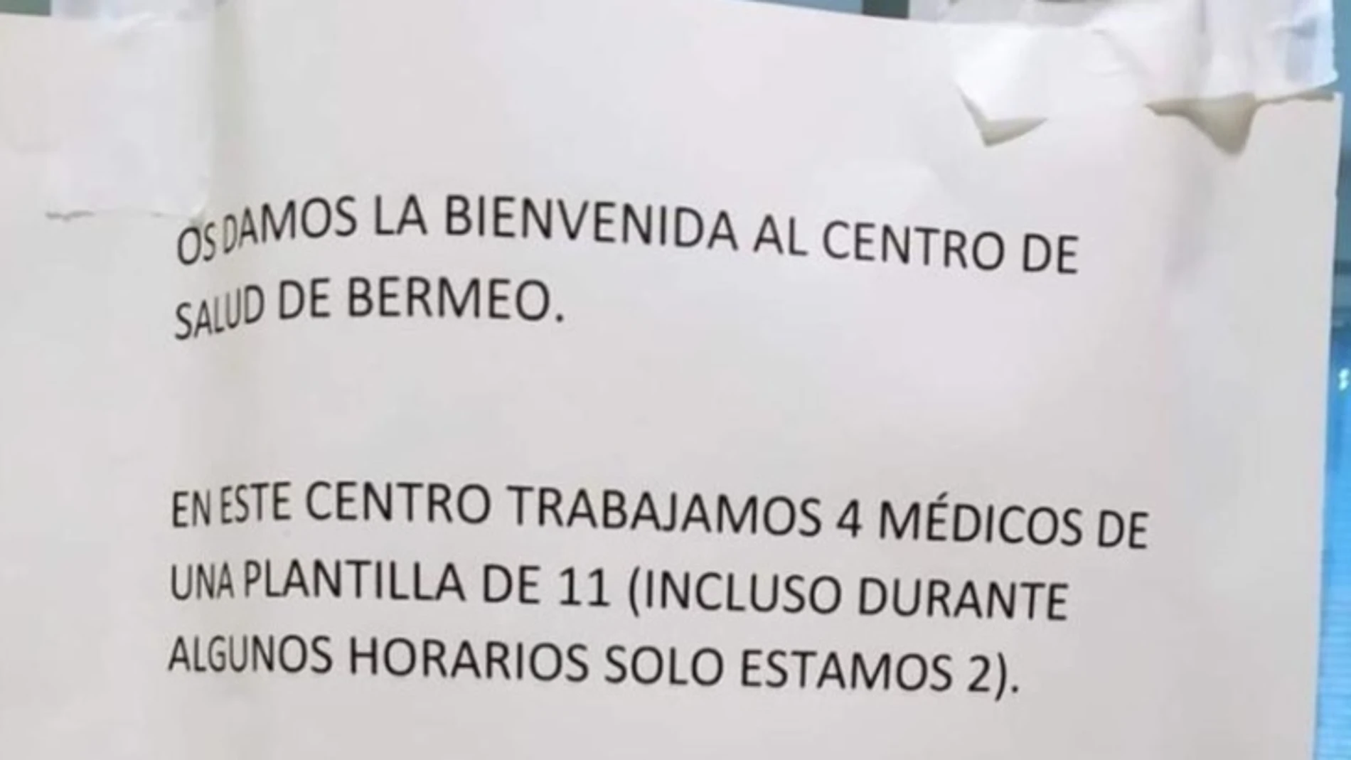 Cartel en un centro de salud en Bermeo Cartel en un centro de salud en Bermeo