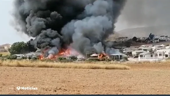 Incendio en un camping de Málaga Incendio en un camping de Málaga