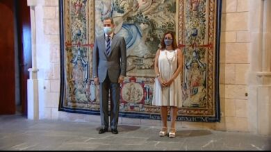 El Rey Felipe VI inicia su agenda en Palma reuniéndose con la presidenta de Baleares