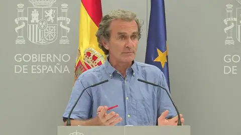 Fernando Simón: "Más del 70% de los casos son menores de 30 años; la letalidad ha bajado al 0,29%" Fernando Simón: "Más del 70% de los casos son menores de 30 años; la letalidad ha bajado al 0,29%"