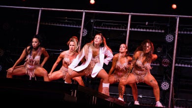 Lola Índigo presenta su 'Akelarre' en Starlite Catalana Occidente ante un público ejemplar 
