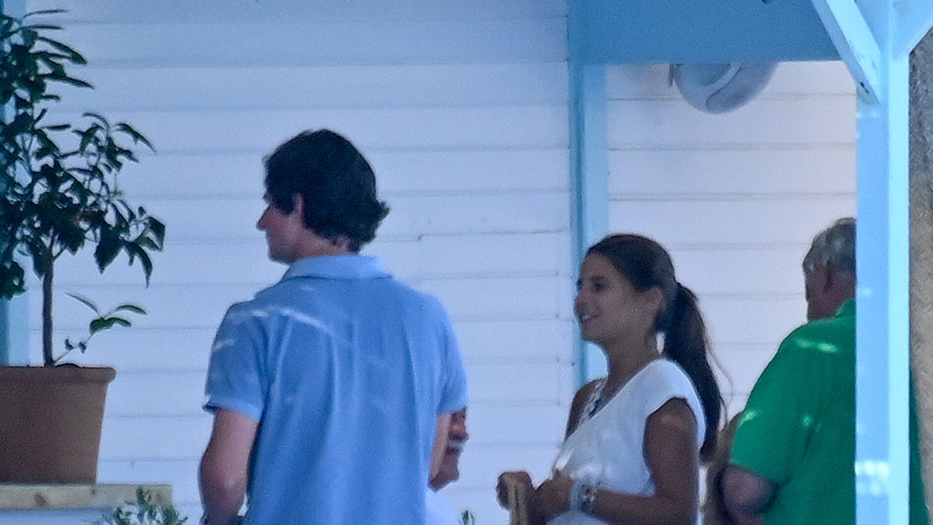 Cayetana Rivera, con su primo y su tío
