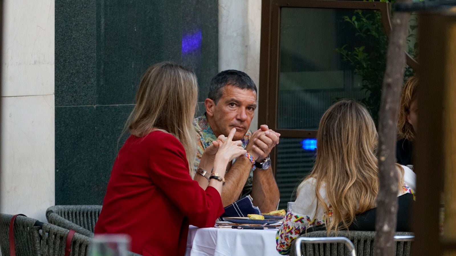 Nicole Kimpel, la novia de Antonio Banderas, revela cómo se encuentra el actor tras supera el coronavius