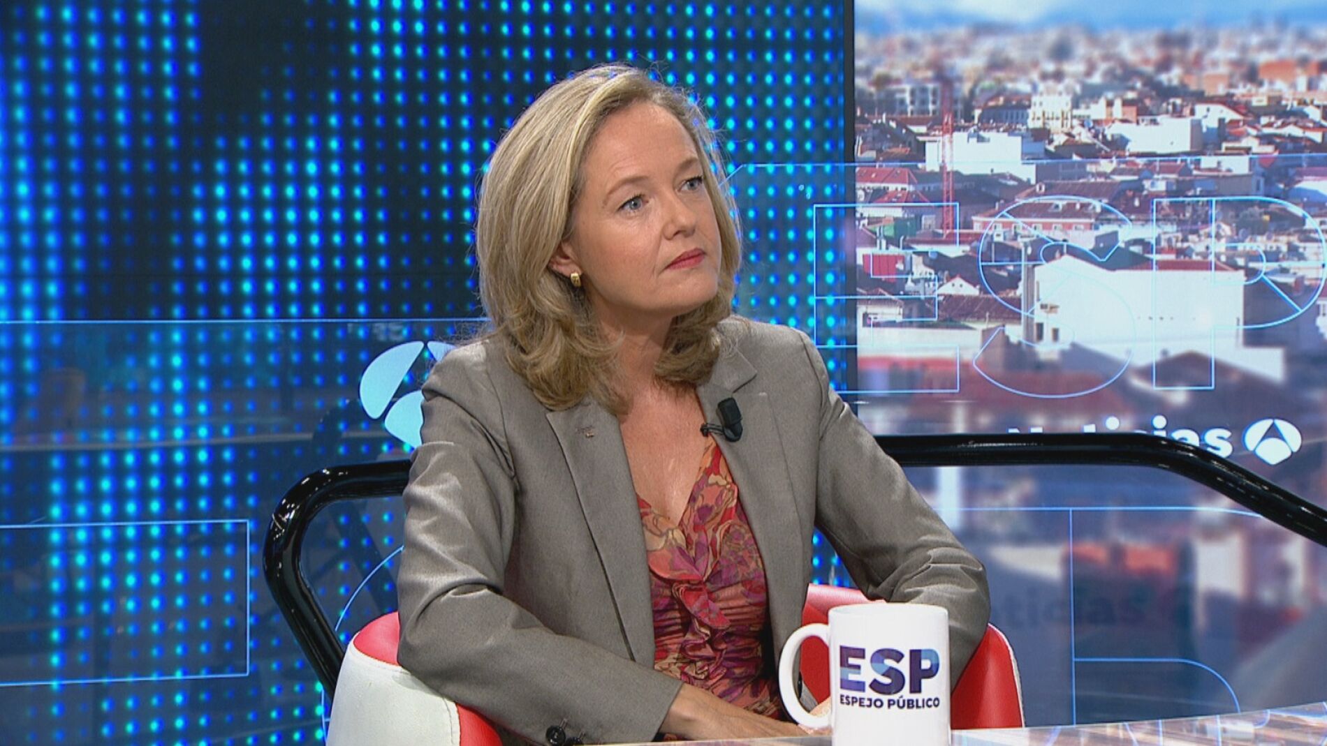 Nadia Calvi&ntilde;o: "Nuestro objetivo es que todo el mundo cobre los ERTE"