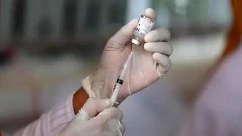 Todo lo que tienes que saber de la vacuna de Johnson & Johnson Así es la vacuna de Johnson and Johnson aprobada por España