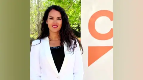 Cesan a un alto cargo de la Diputación de Málaga por acudir al trabajo antes de conocer el resultado de una PCR Cesan a un alto cargo de la Diputación de Málaga por acudir al trabajo antes de conocer el resultado de una PCR