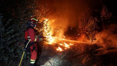 El incendio de Huelva ya es el peor del verano con 3.200 desalojos y más de 10.000 hectáreas arrasadas