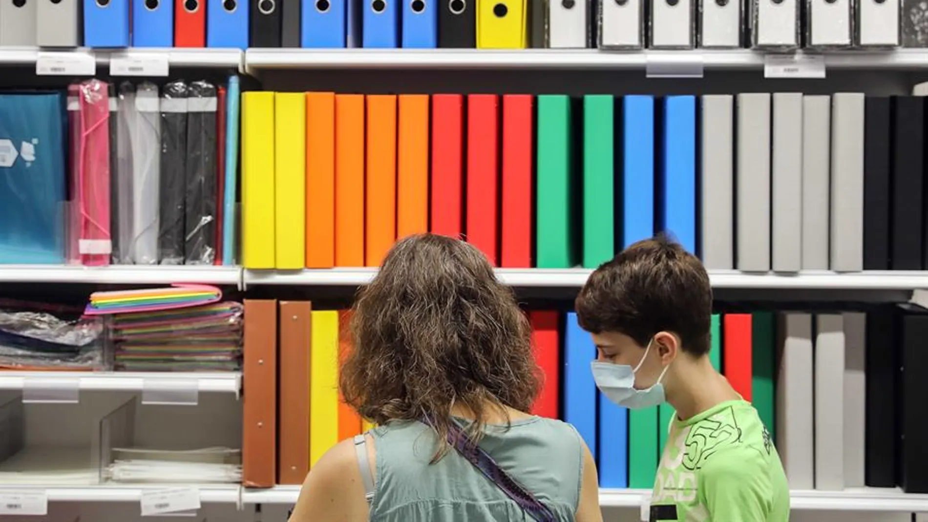 Calendario escolar 2020/2021 por comunidades: Vacaciones, días festivos y puentes Calendario escolar 2020/2021 por comunidades: Vacaciones, días festivos y puentes