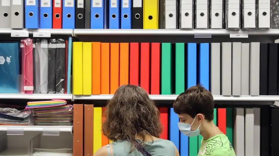 Calendario escolar 2020/2021 por comunidades: Vacaciones, d&iacute;as festivos y puentes