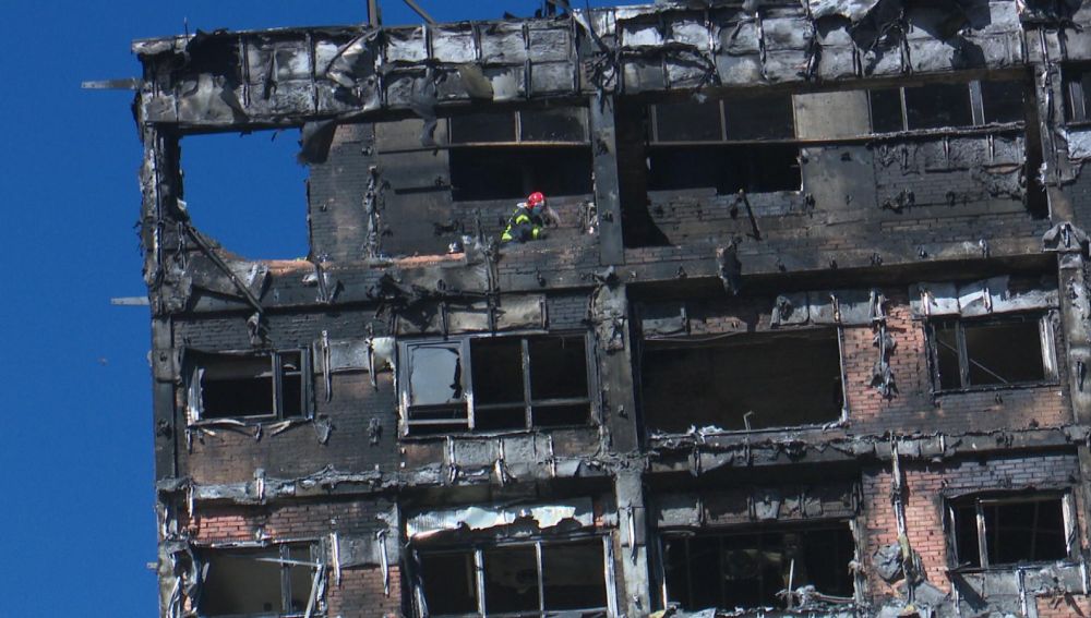 Incendio en un edificio de viviendas en Madrid 