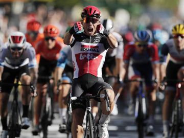 Cadel Ewan gana al esprint en Sisteron y Alaphilippe sigue líder del Tour de Francia