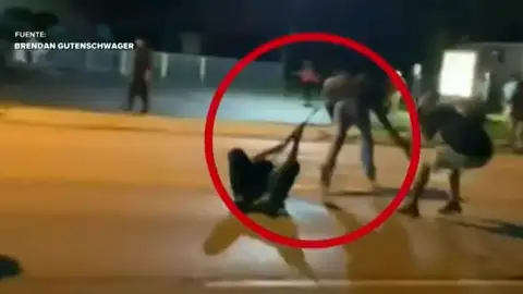 El skater Anthony Huber murió a manos de Kyle Rittenhouse en Kenosha: "Hizo algo heroico" El skater Anthony Huber murió a manos de Kyle Rittenhouse en Kenosha: "Hizo algo heroico"