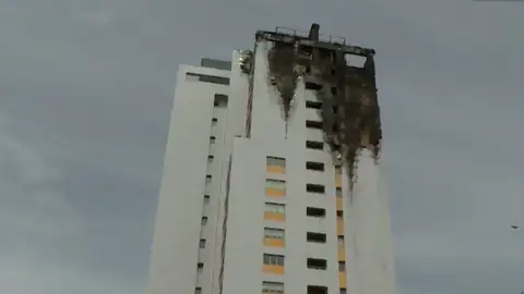 Así ha quedado el edificio incendiado en Madrid Así ha quedado el edificio incendiado en Madrid