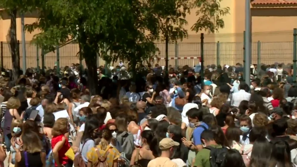 Profesores indignados a por las pruebas a dos días de la vuelta al cole Profesores indignados a por las pruebas a dos días de la vuelta al cole