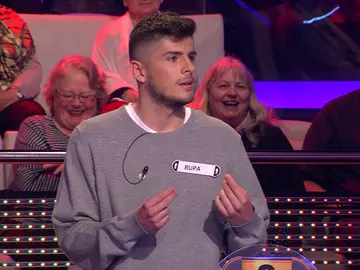 ¡Ver para creer! Un concursante de ‘¡Ahora Caigo!’ confiesa que graba las conversaciones entre sus gallinas ¡Ver para creer! Un concursante de ‘¡Ahora Caigo!’ confiesa que graba las conversaciones entre sus gallinas