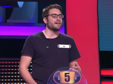 ¡Aquí hay talento! AE encandila a Arturo Valls con su voz y una balada escrita por él mismo en ‘¡Ahora caigo!’ ¡Aquí hay talento! AE encandila a Arturo Valls con su voz y una balada escrita por él mismo en ‘¡Ahora caigo!’