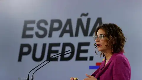 María Jesús Montero: "La reunión con ERC ha sido francamente postiiva, ojalá lleguemos a un proyecto de presupuestos" María Jesús Montero: "La reunión con ERC ha sido francamente postiiva, ojalá lleguemos a un proyecto de presupuestos"